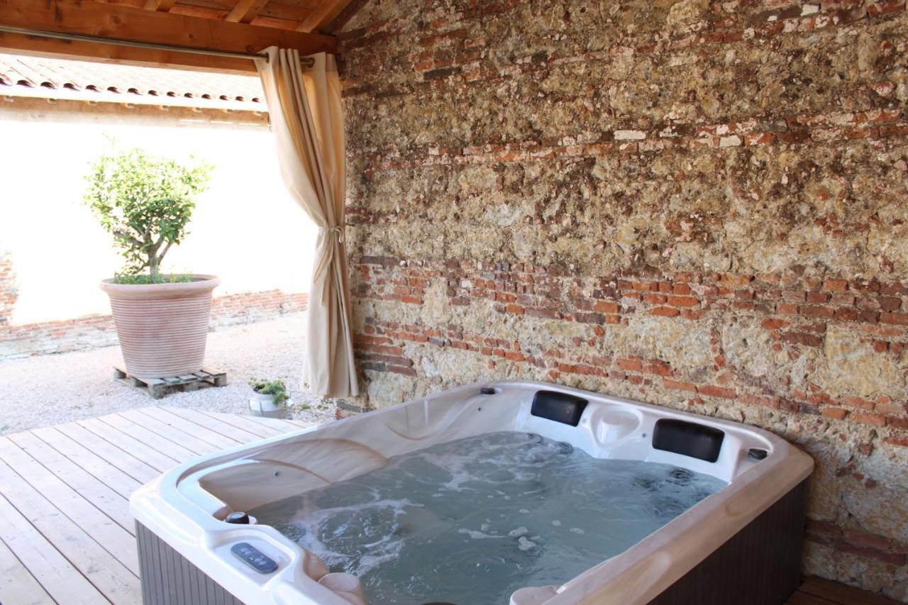 Hotel Escons Domaine De Charme à Saint-Sulpice-sur-Leze Extérieur photo