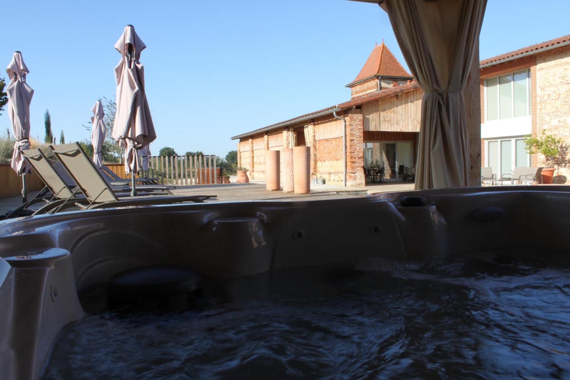 Hotel Escons Domaine De Charme à Saint-Sulpice-sur-Leze Extérieur photo